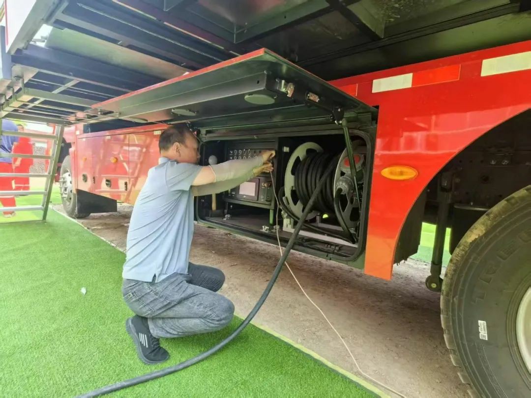 以练备战！3499拉斯维加斯应急救援车辆参演“应急使命·2025”联合救援演习！