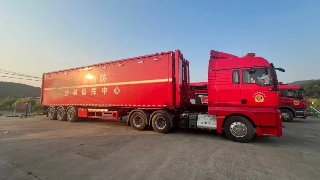 以练备战！3499拉斯维加斯应急救援车辆参演“应急使命·2025”联合救援演习！