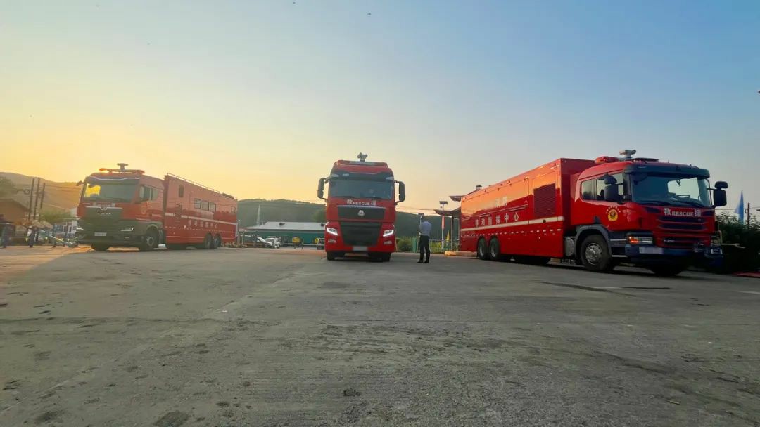 以练备战！3499拉斯维加斯应急救援车辆参演“应急使命·2025”联合救援演习！